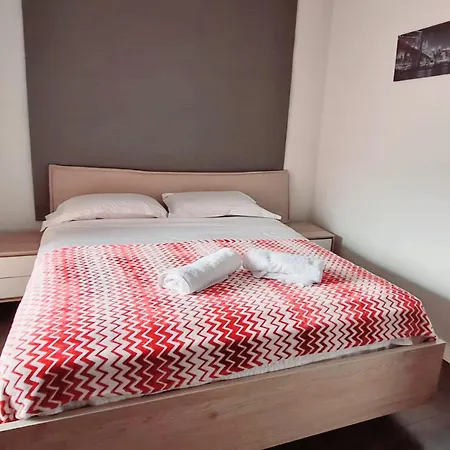 Modern Mountain View P&e Netflix Included Tirana