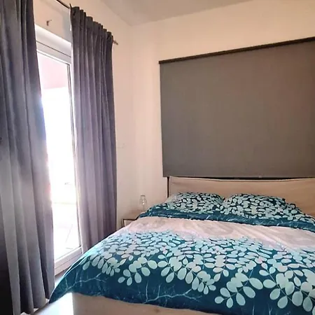 Modern Mountain View P&e Netflix Included 地拉那