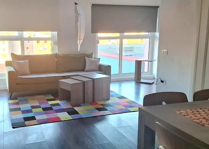 公寓 Modern Mountain View P&e Netflix Included 地拉那