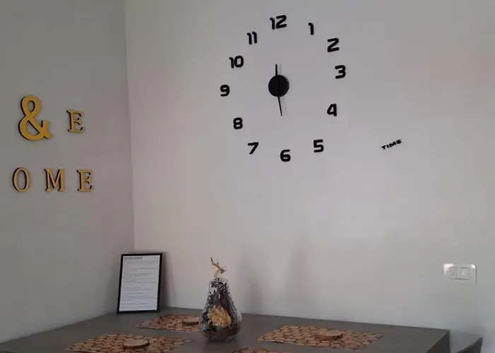 Modern Mountain View P&e Netflix Included Apartment *